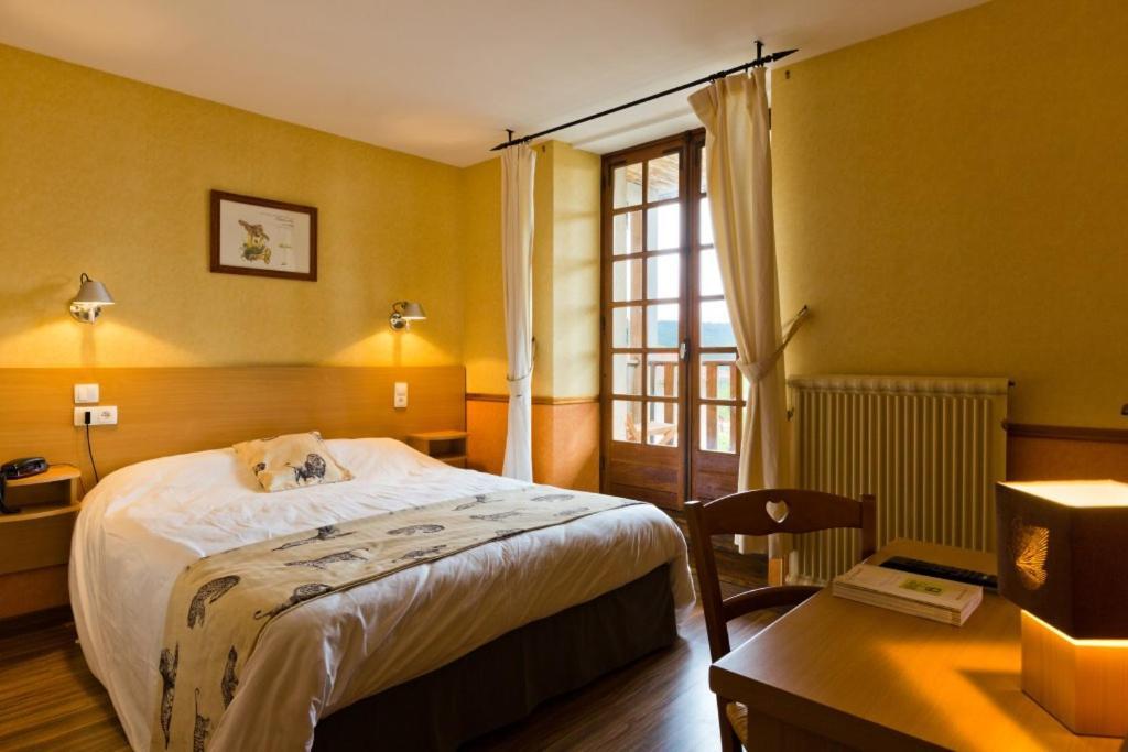Hotel La Clairiere Chambon-sur-Dolore Luaran gambar